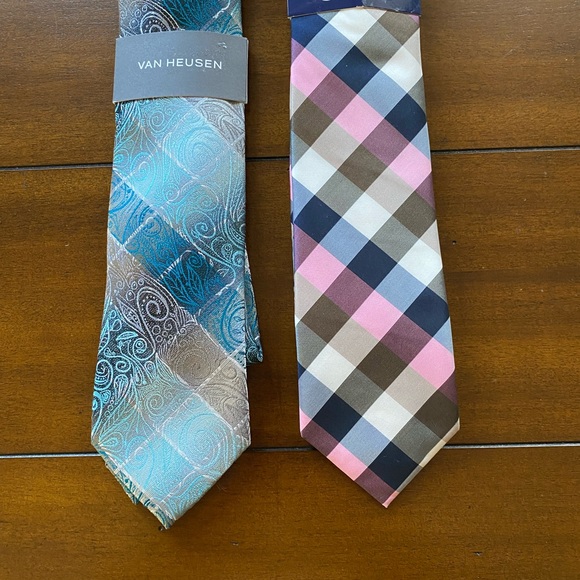 Men’s Ties. CHAPS and VAN HEUSEN - Picture 3 of 12